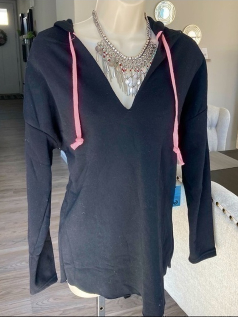 ✨ NEW split Black V-Neck Hooded Top with Pink Drawstrings
